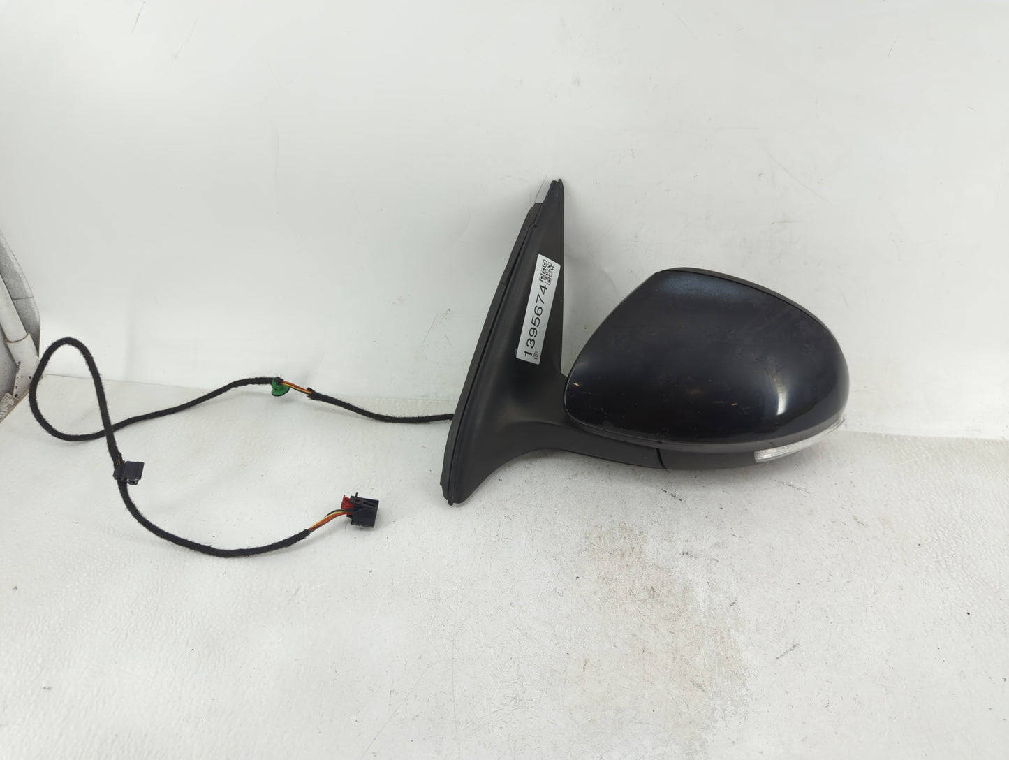 2009-2018 Volkswagen Tiguan Driver Side View Mirror - Left Door Mirror OEM Used - Oemusedautoparts1.com