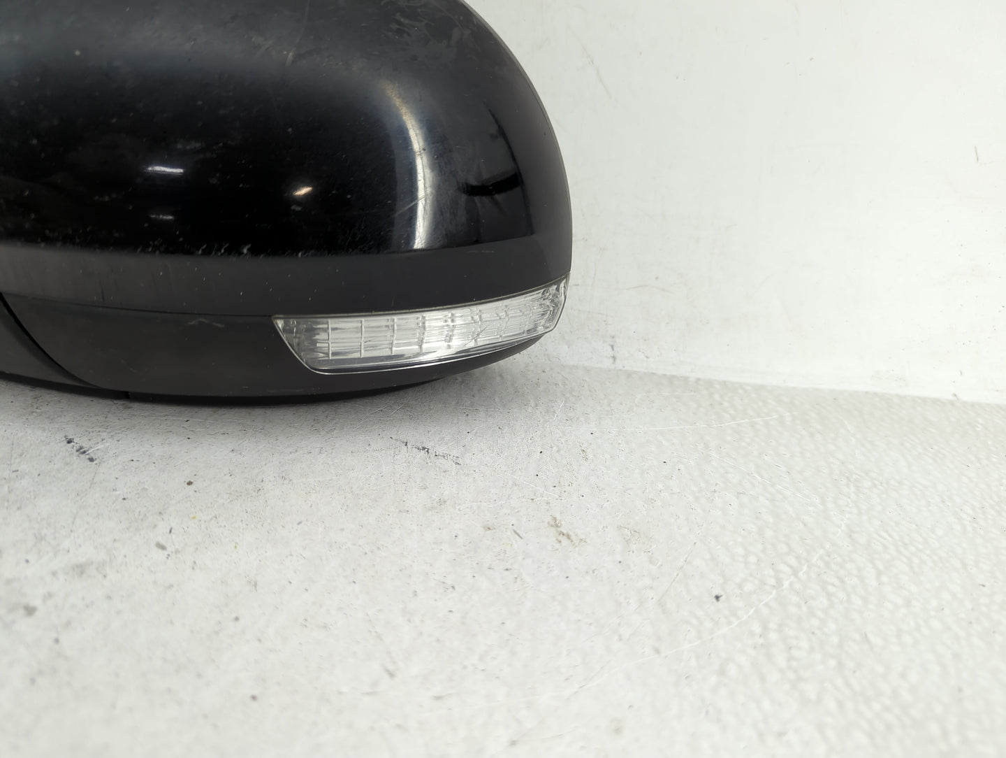 2009-2018 Volkswagen Tiguan Driver Side View Mirror - Left Door Mirror OEM Used - Oemusedautoparts1.com