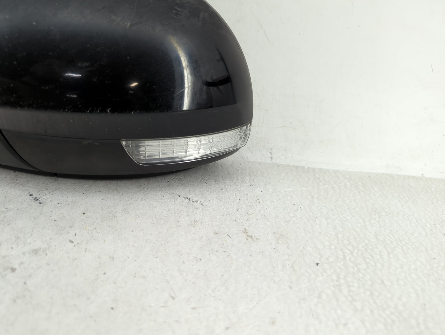 2009-2018 Volkswagen Tiguan Driver Side View Mirror - Left Door Mirror OEM Used - Oemusedautoparts1.com