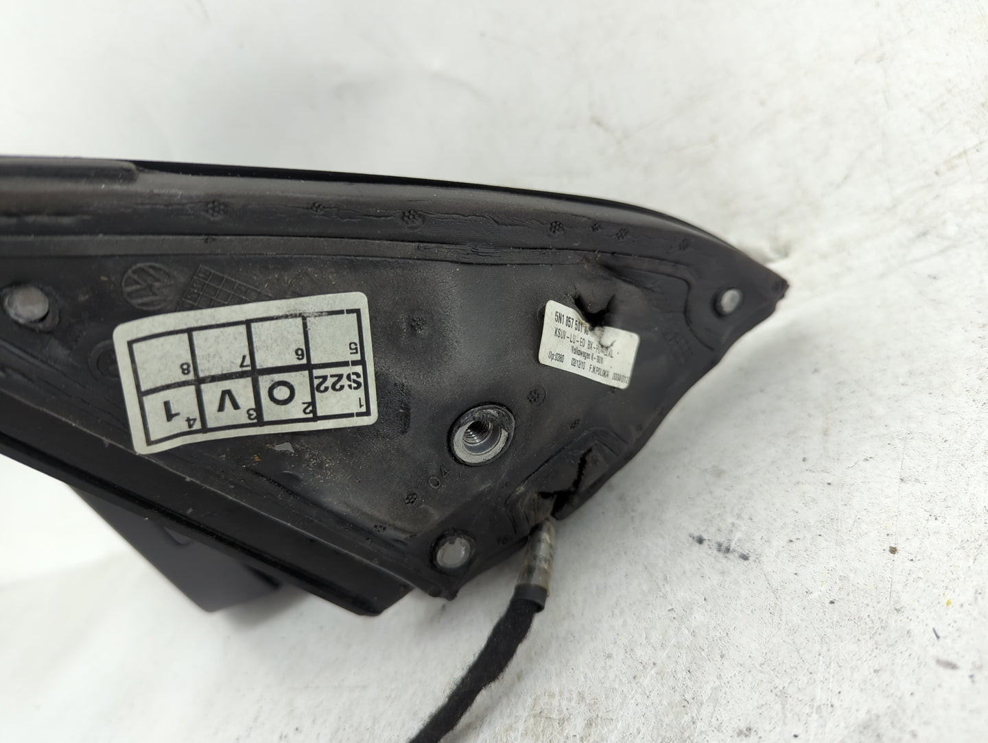 2009-2018 Volkswagen Tiguan Driver Side View Mirror - Left Door Mirror OEM Used - Oemusedautoparts1.com