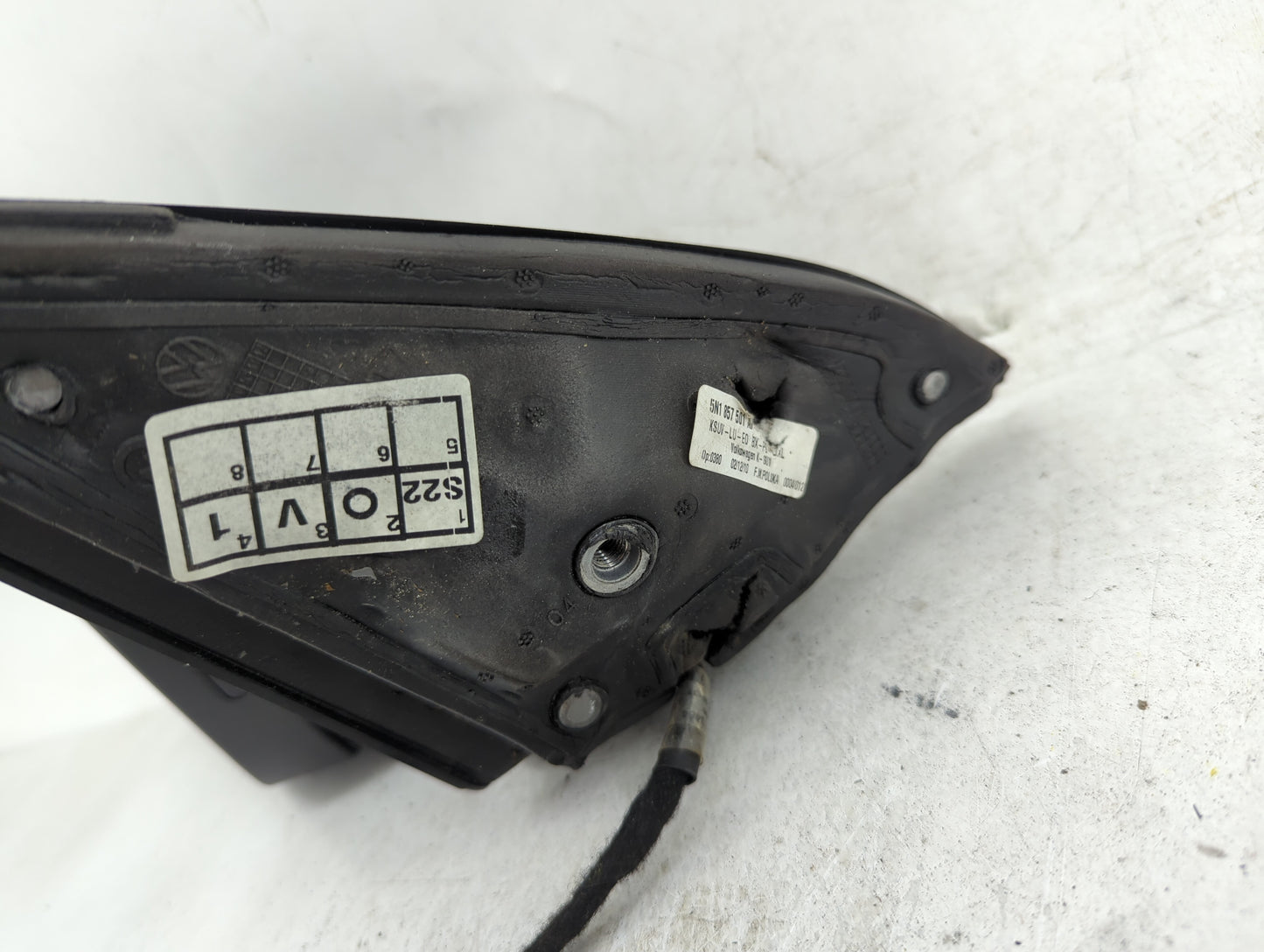 2009-2018 Volkswagen Tiguan Driver Side View Mirror - Left Door Mirror OEM Used - Oemusedautoparts1.com
