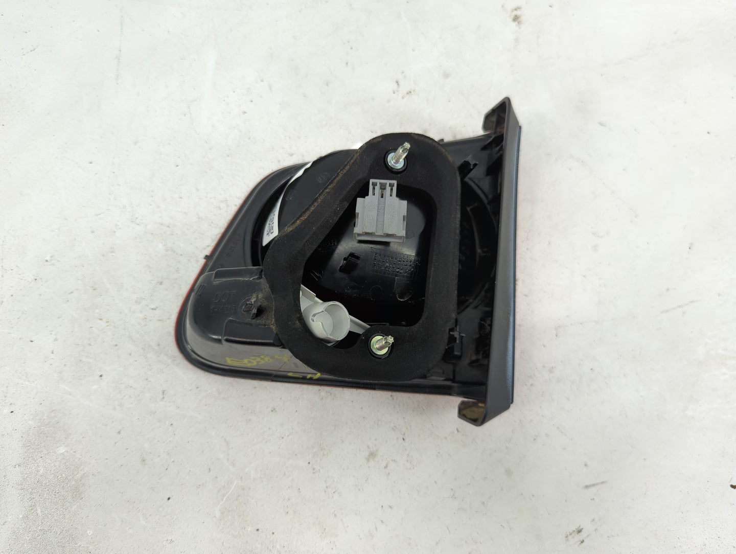 2009-2011 Volkswagen Tiguan Tail Light Assembly Driver Left OEM P/N:5N0 945 093 C Fits Fits 2009 2010 2011 OEM Used Auto Par