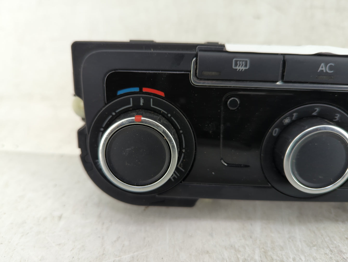 2010-2011 Volkswagen Tiguan Climate Control Module Temperature AC/Heater Replacement Fits Fits 2010 2011 2012 2013 2014 OEM 