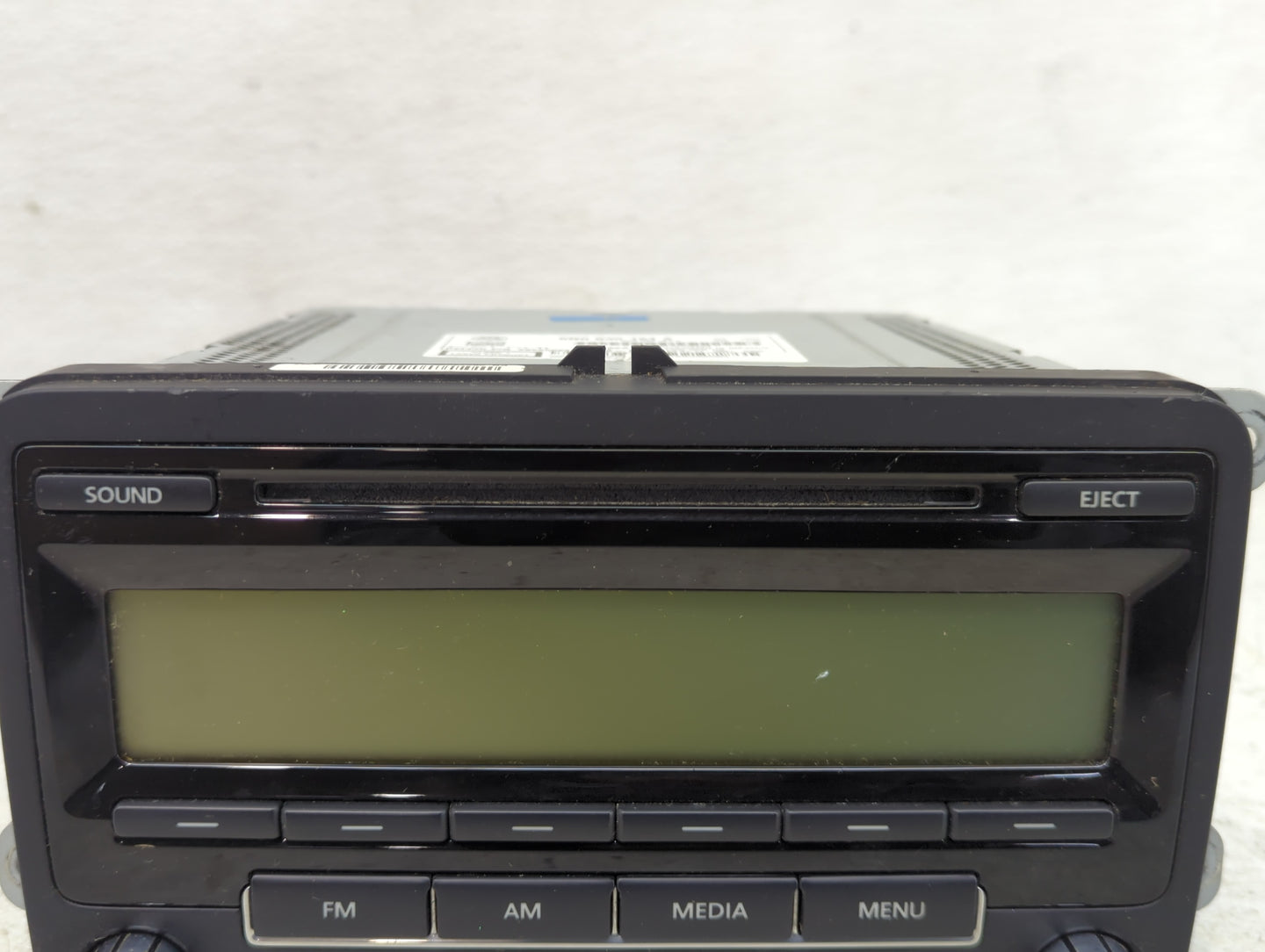 2009-2017 Volkswagen Tiguan Radio AM FM Cd Player Receiver Replacement P/N:5N0 035 164 A Fits OEM Used Auto Parts - Oemuseda