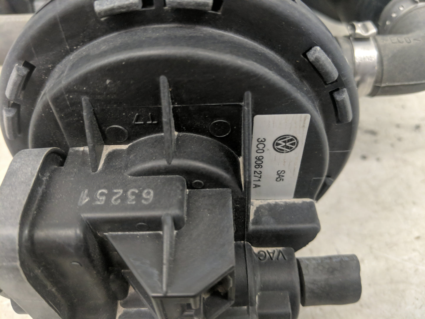 2011 Volkswagen Tiguan Fuel Vapor Charcoal Canister - Oemusedautoparts1.com