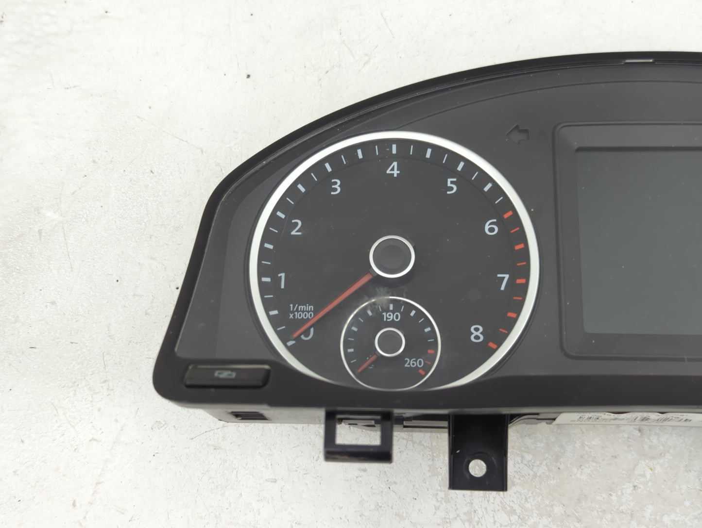 2011 Volkswagen Tiguan Instrument Cluster Speedometer Gauges P/N:5N0920972B Miles:84K Fits OEM Used Auto Parts - Oemusedauto