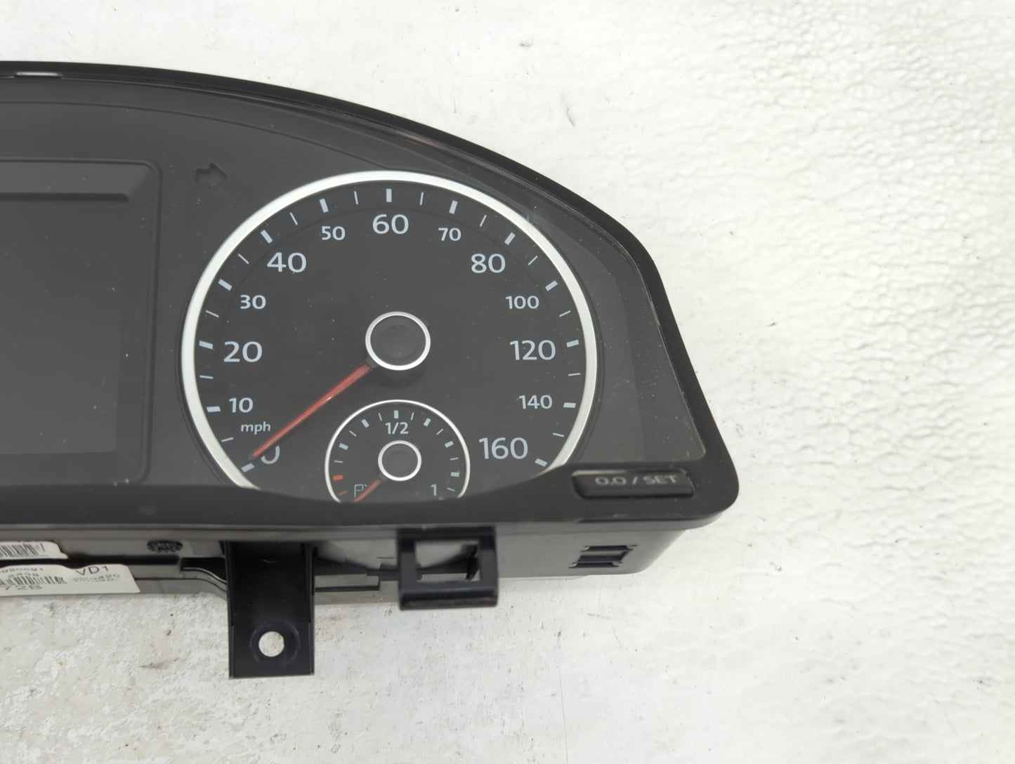 2011 Volkswagen Tiguan Instrument Cluster Speedometer Gauges P/N:5N0920972B Miles:84K Fits OEM Used Auto Parts - Oemusedauto