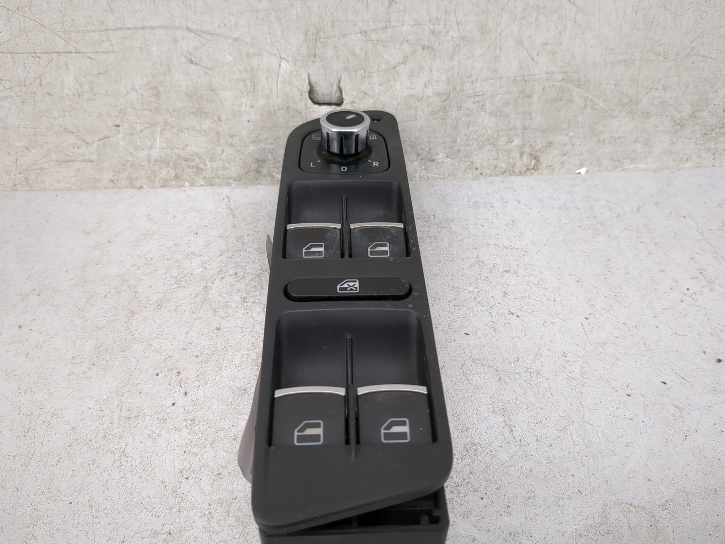 2009-2017 Volkswagen Tiguan Master Power Window Switch Replacement Driver Side Left P/N:5K0959565 Fits OEM Used Auto Parts -
