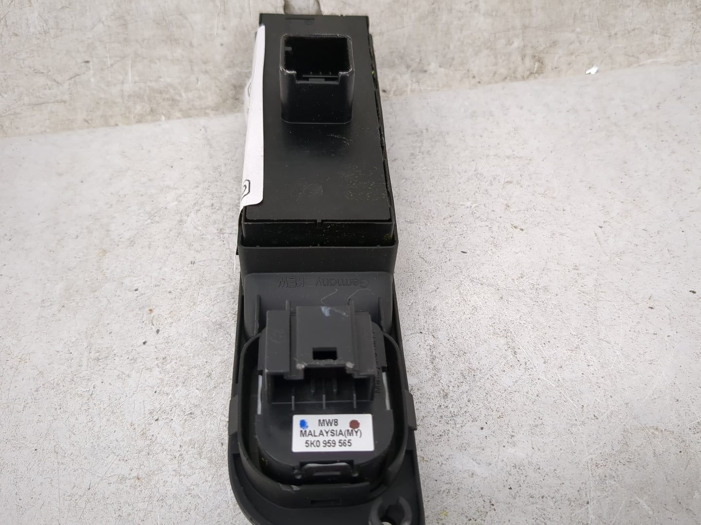 2009-2017 Volkswagen Tiguan Master Power Window Switch Replacement Driver Side Left P/N:5K0959565 Fits OEM Used Auto Parts -