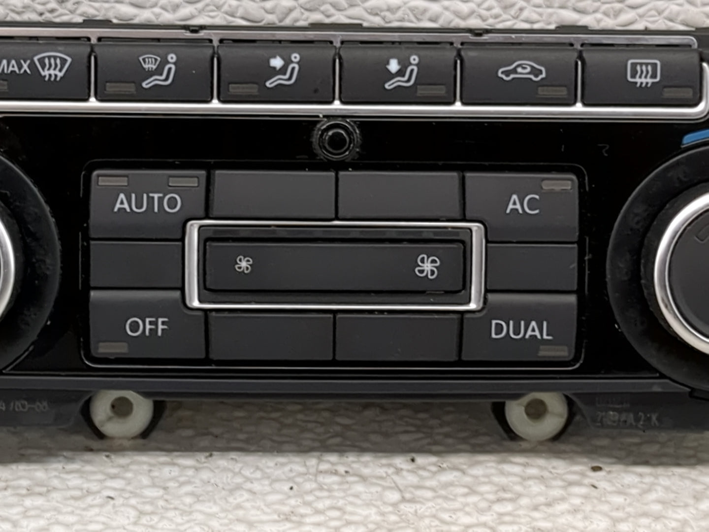 2010-2011 Volkswagen Tiguan Climate Control Module Temperature AC/Heater Replacement P/N:5K0 907 044 FS Fits Fits 2010 2011 
