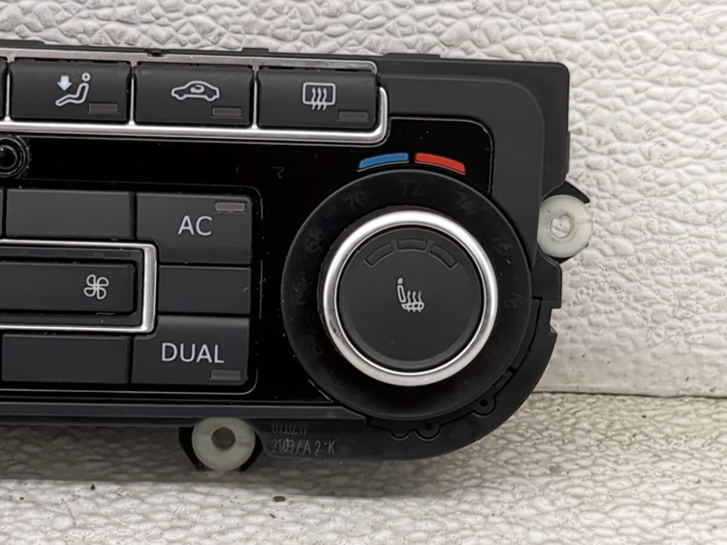 2010-2011 Volkswagen Tiguan Climate Control Module Temperature AC/Heater Replacement P/N:5K0 907 044 FS Fits Fits 2010 2011 
