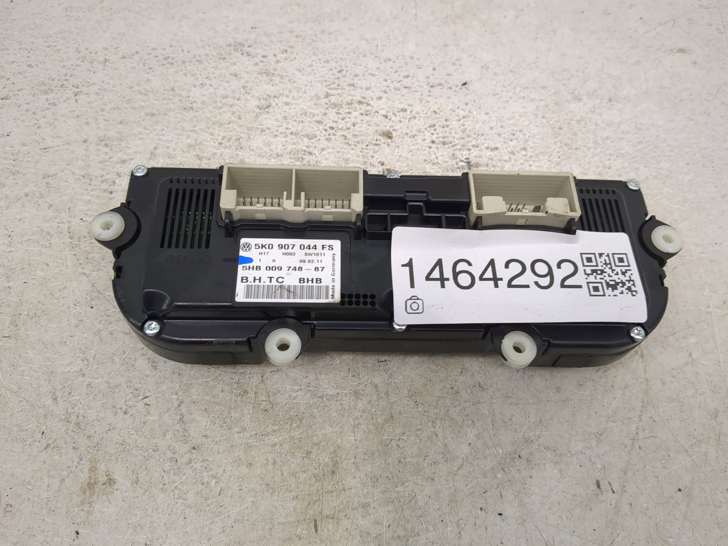 2010-2011 Volkswagen Tiguan Climate Control Module Temperature AC/Heater Replacement P/N:5K0 907 044 FS Fits Fits 2010 2011 