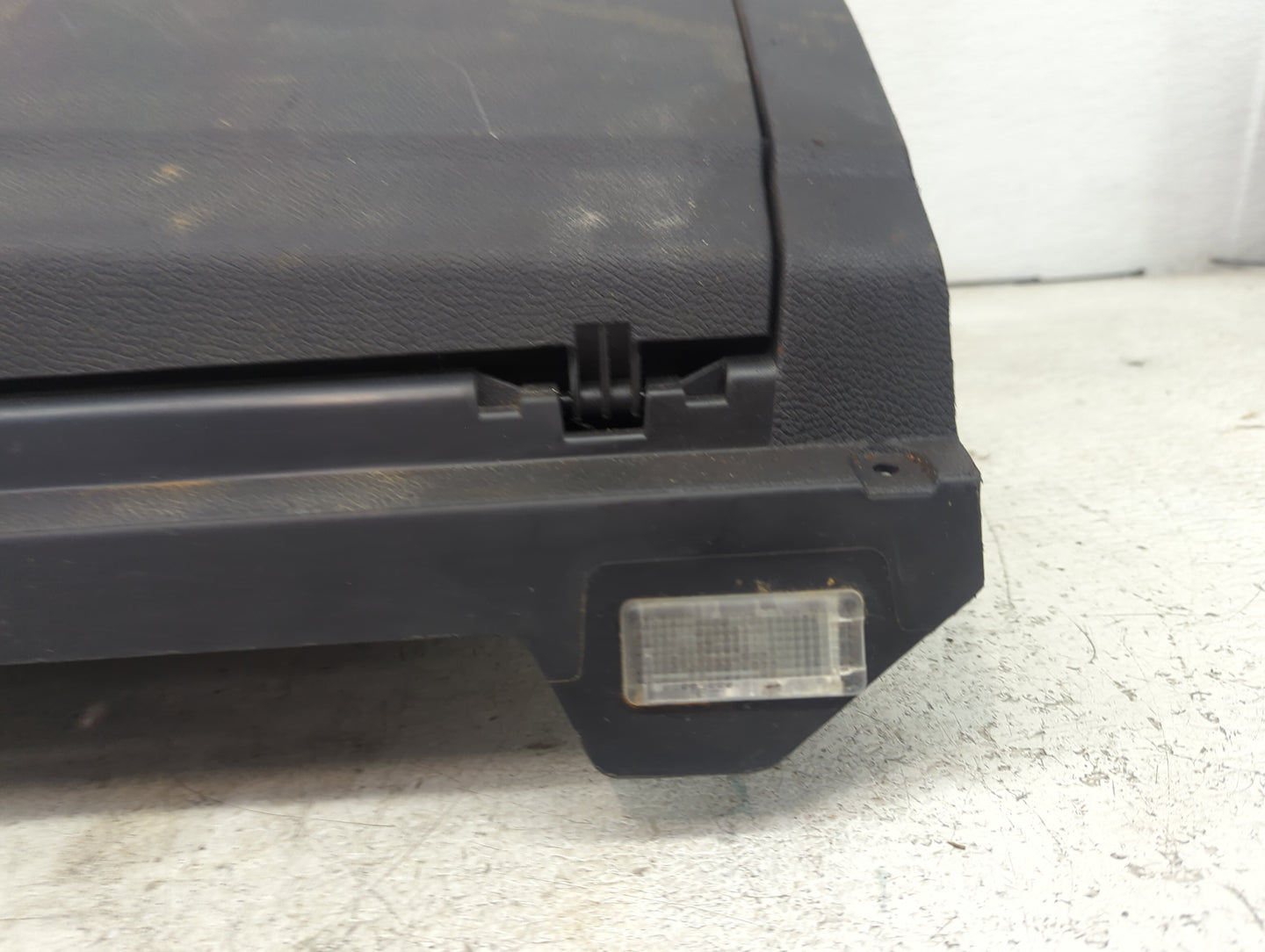 2011 Volkswagen Tiguan Passenger Glove Box Door Storage Compartment - Oemusedautoparts1.com