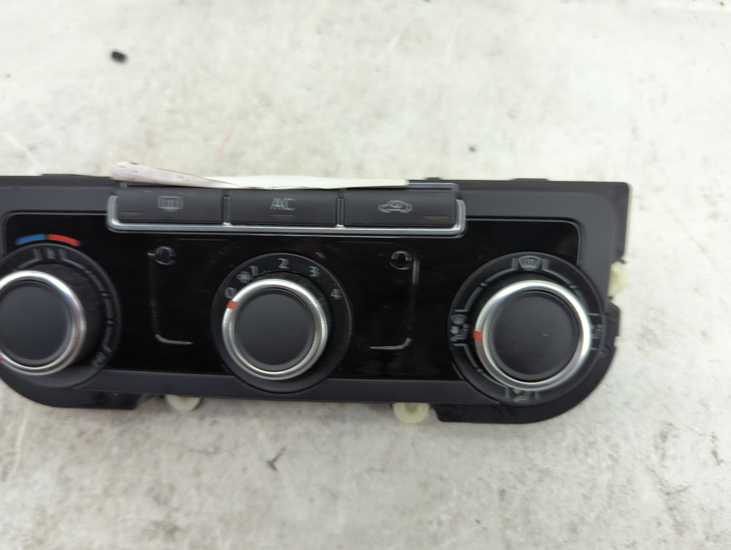 2010-2011 Volkswagen Tiguan Climate Control Module Temperature AC/Heater Replacement P/N:7N0907426K 5HB009751-50 Fits OEM Us