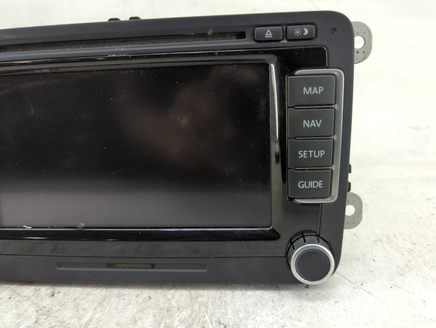 2009-2017 Volkswagen Tiguan Radio AM FM Cd Player Receiver Replacement P/N:3C0035684C A2C53424530 Fits OEM Used Auto Parts -