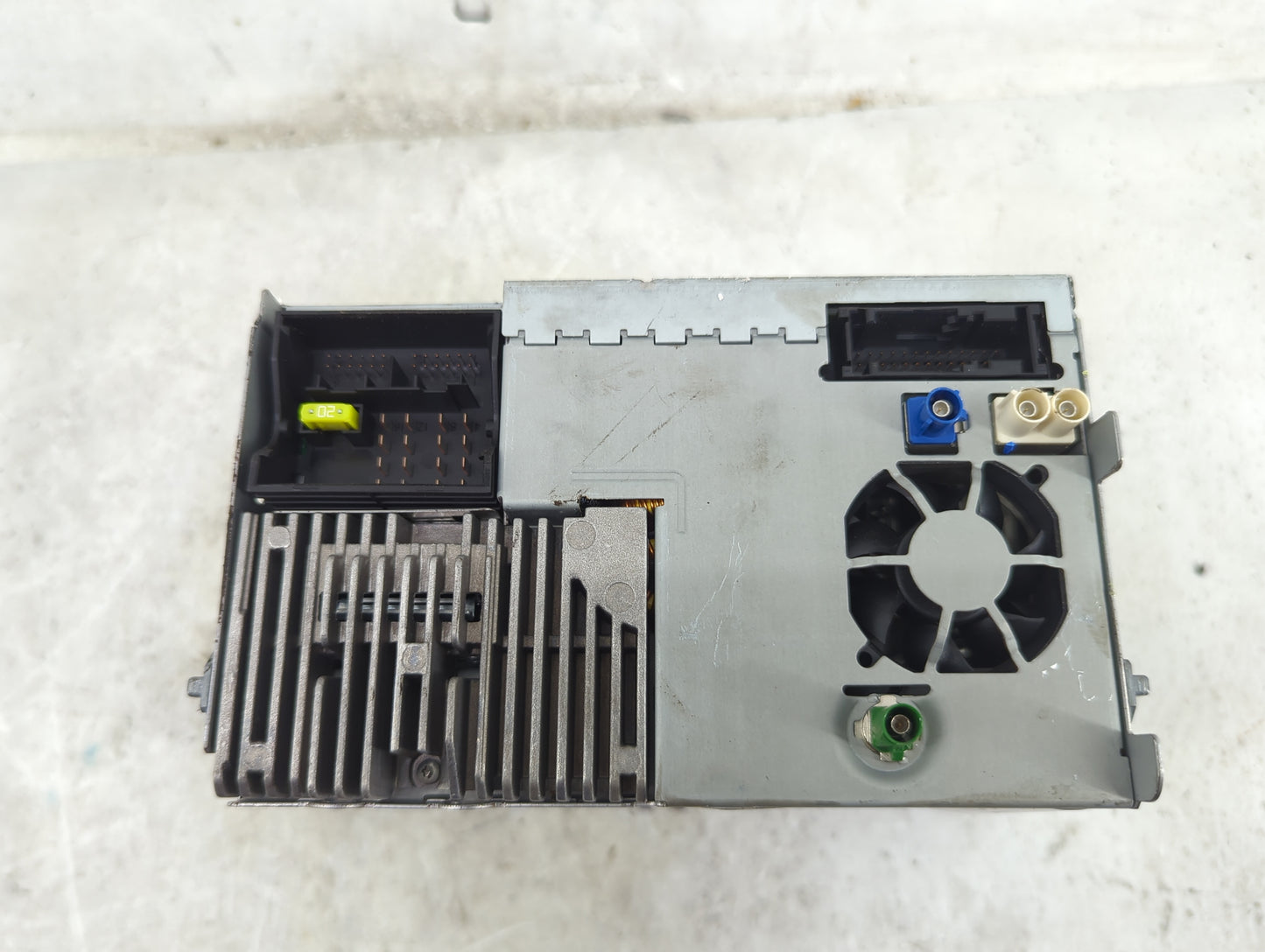 2009-2017 Volkswagen Tiguan Radio AM FM Cd Player Receiver Replacement P/N:3C0035684C A2C53424530 Fits OEM Used Auto Parts -