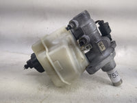 2009-2018 Volkswagen Tiguan Brake Master Cylinder - Oemusedautoparts1.com