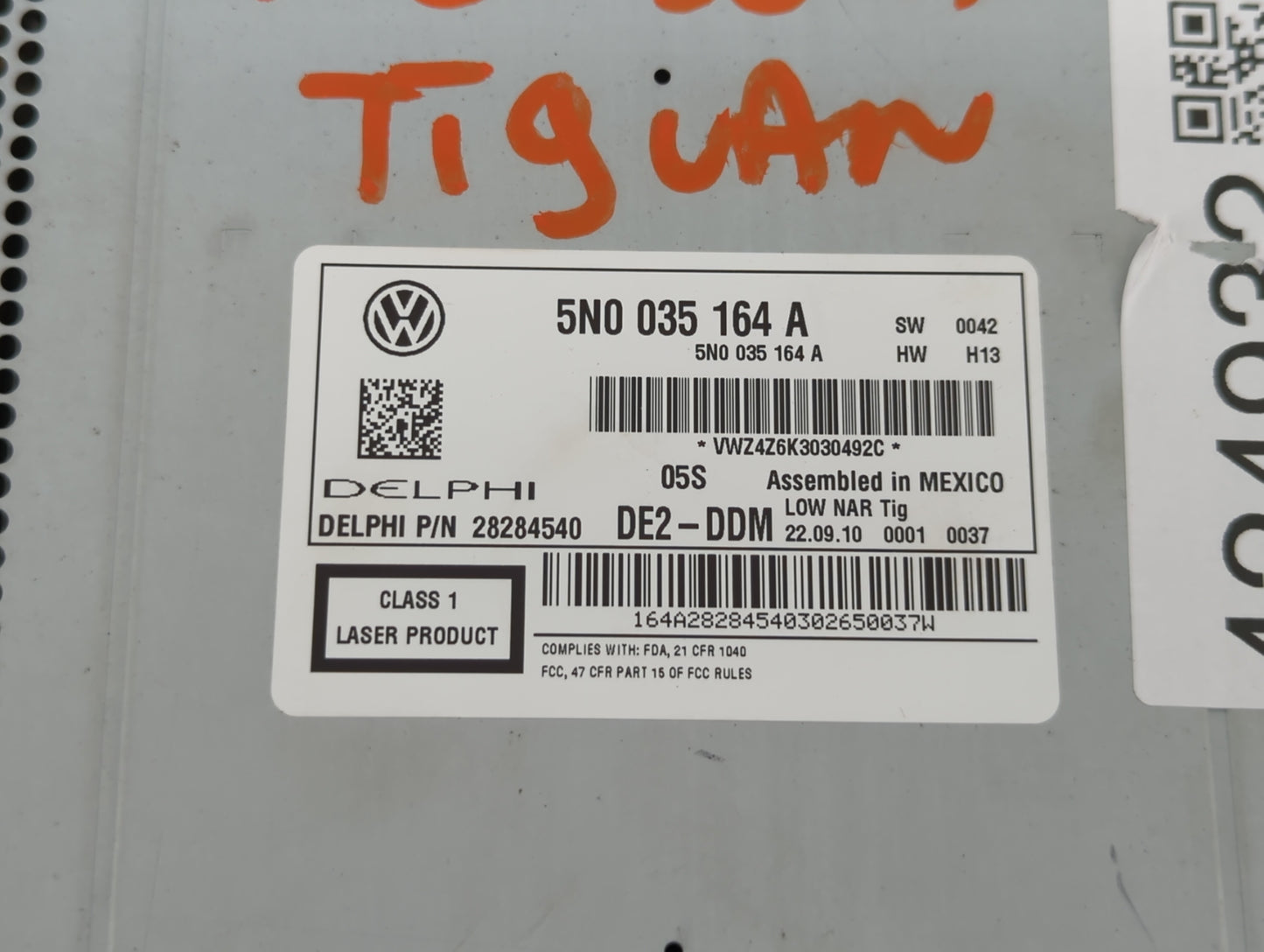2009-2017 Volkswagen Tiguan Am Fm Cd Player Radio Receiver - Oemusedautoparts1.com