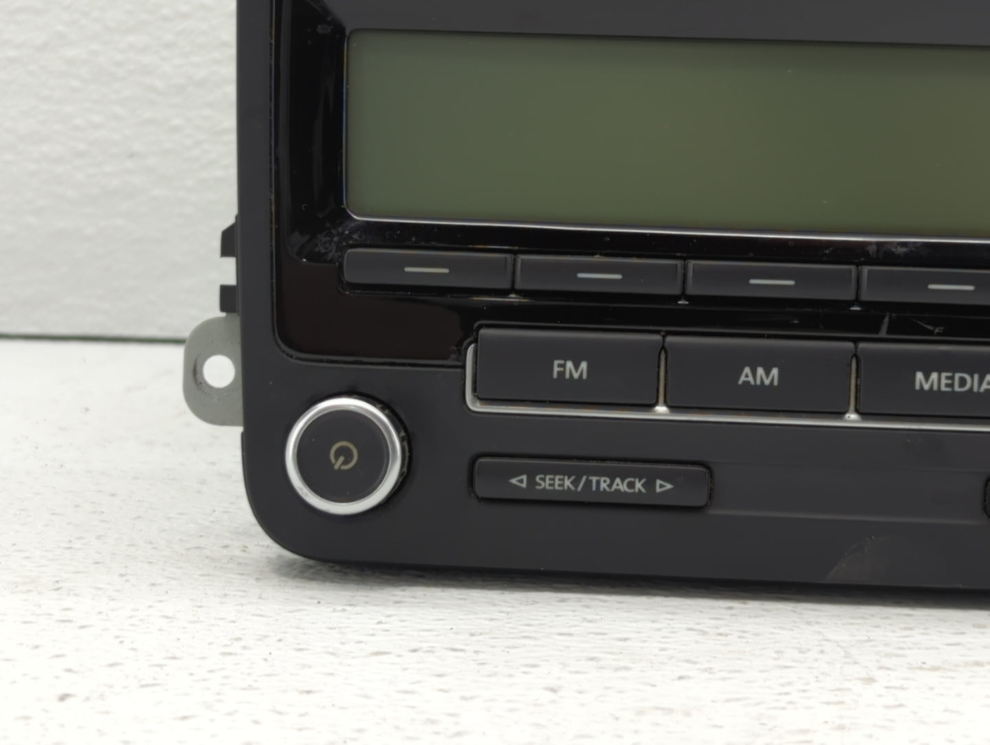 2009-2017 Volkswagen Tiguan Am Fm Cd Player Radio Receiver - Oemusedautoparts1.com