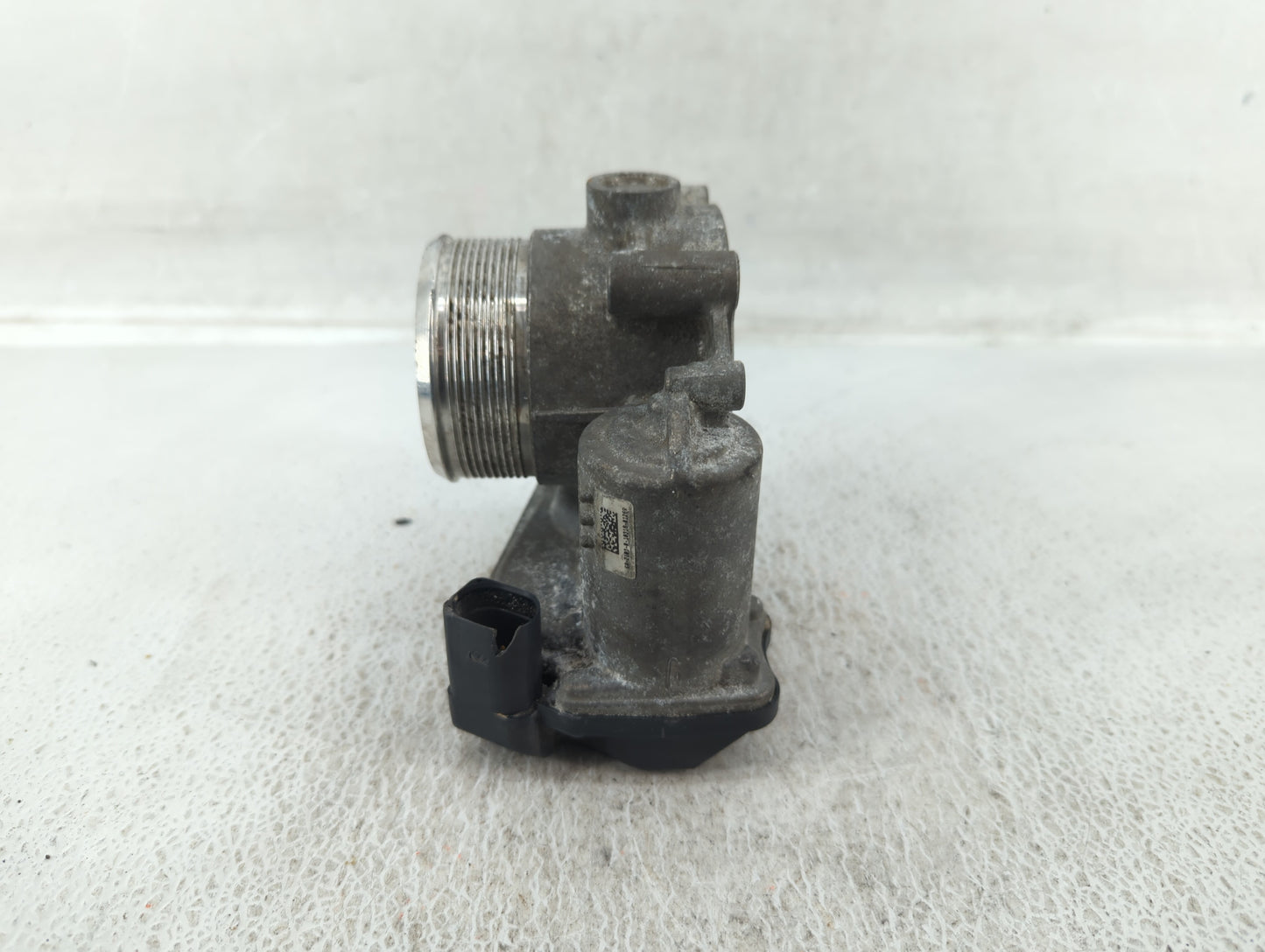 2009-2018 Volkswagen Tiguan Throttle Body P/N:06F 133 062 Q Fits OEM Used Auto Parts - Oemusedautoparts1.com