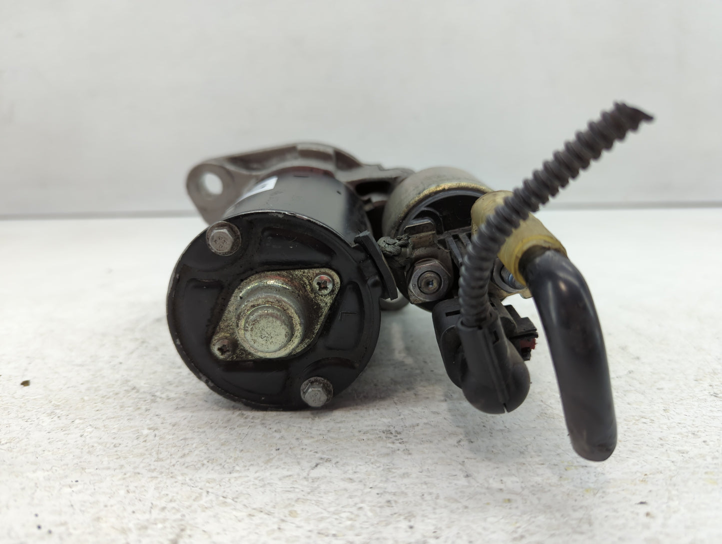 2011-2018 Volkswagen Tiguan Car Starter Motor Solenoid OEM P/N:0 001 121 402 Fits OEM Used Auto Parts - Oemusedautoparts1.co