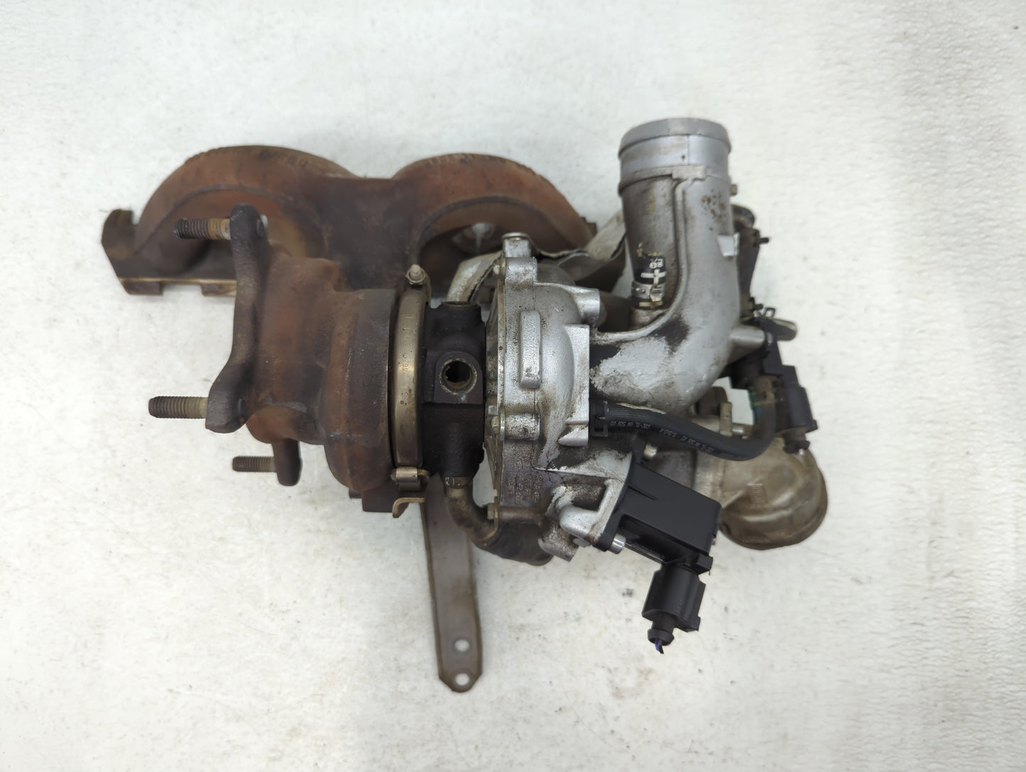 2009 Volkswagen Tiguan Turbocharger Exhaust Manifold With Turbo Charger - Oemusedautoparts1.com