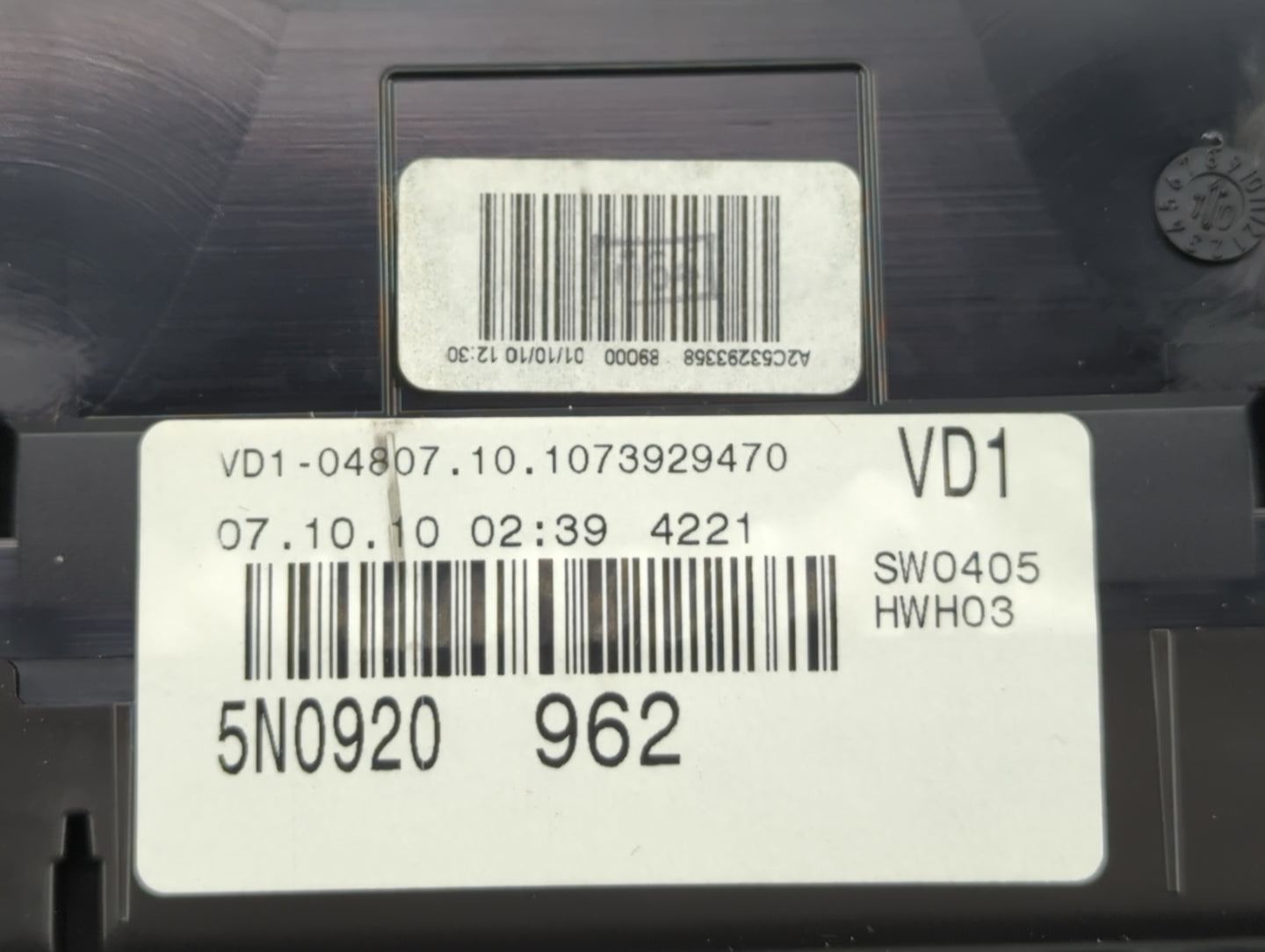 2011 Volkswagen Tiguan Instrument Cluster Speedometer Gauges P/N:5N0920 962 Fits OEM Used Auto Parts - Oemusedautoparts1.com