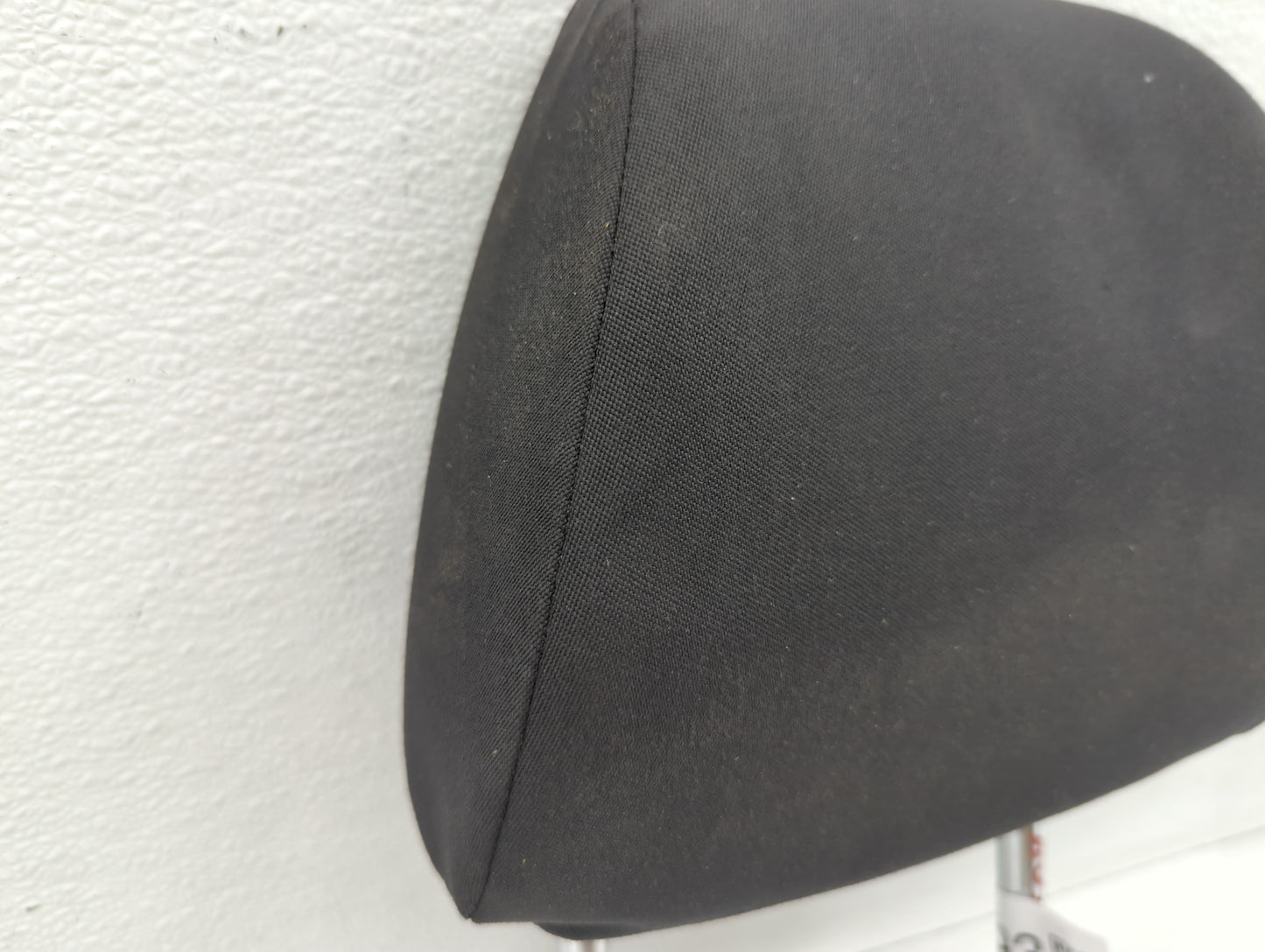 2009 Volkswagen Tiguan Headrest Head Rest Front Driver Passenger Seat - Oemusedautoparts1.com