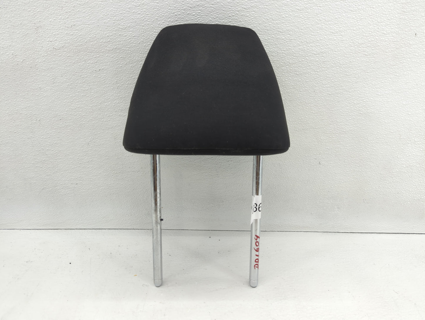 2009 Volkswagen Tiguan Headrest Head Rest Front Driver Passenger Seat - Oemusedautoparts1.com