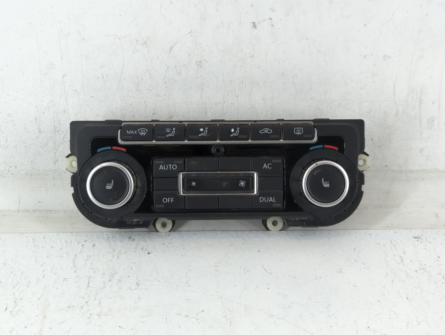 2010-2011 Volkswagen Tiguan Climate Control Module Temperature AC/Heater Replacement P/N:5K0 907 044 CJ 5K0 907 044 EG Fits 