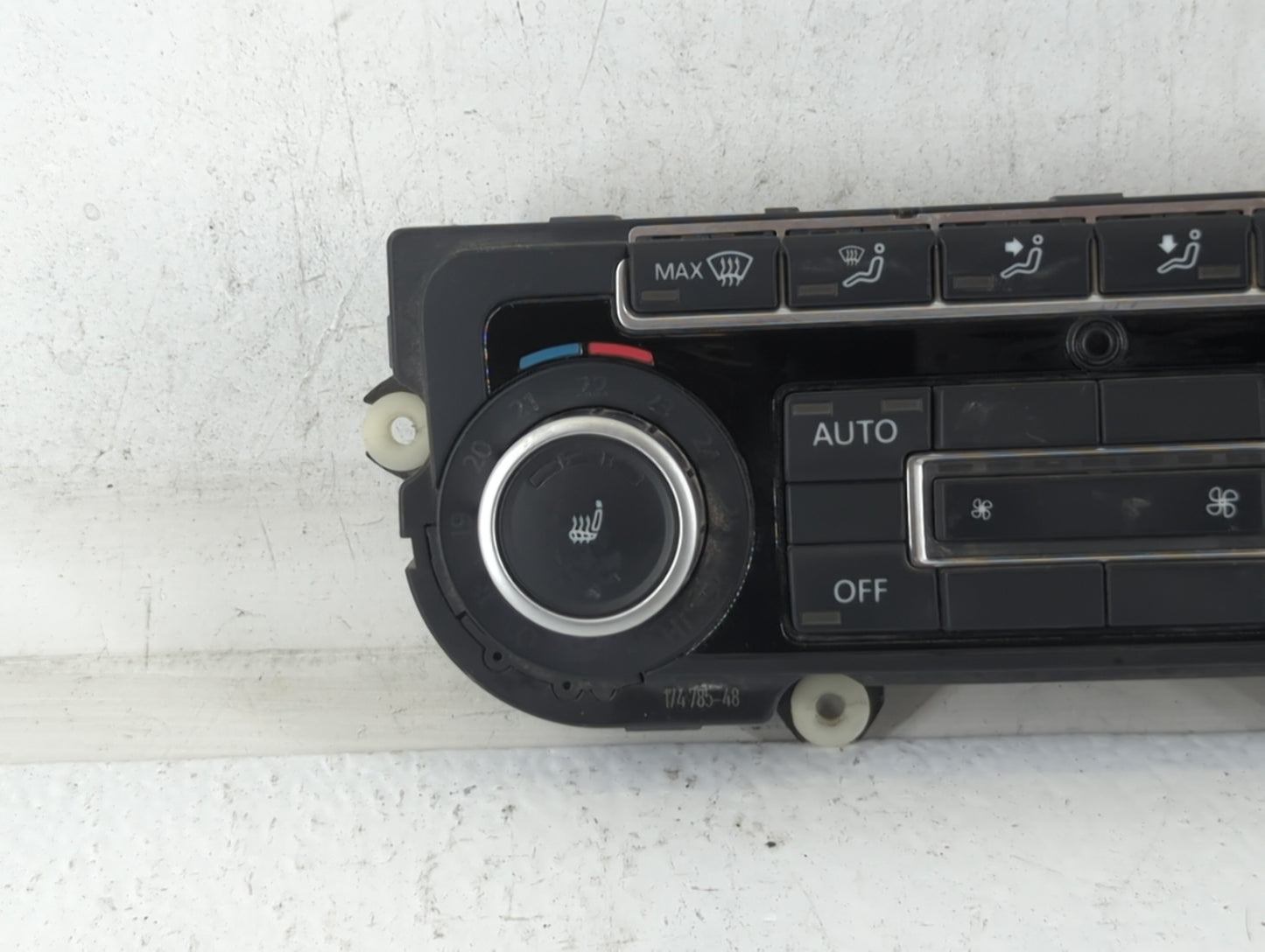 2010-2011 Volkswagen Tiguan Climate Control Module Temperature AC/Heater Replacement P/N:5K0 907 044 CJ 5K0 907 044 EG Fits 