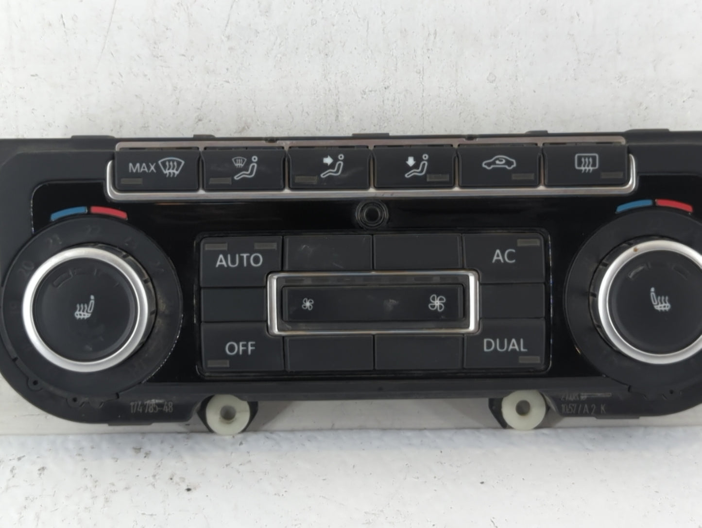 2010-2011 Volkswagen Tiguan Climate Control Module Temperature AC/Heater Replacement P/N:5K0 907 044 CJ 5K0 907 044 EG Fits 