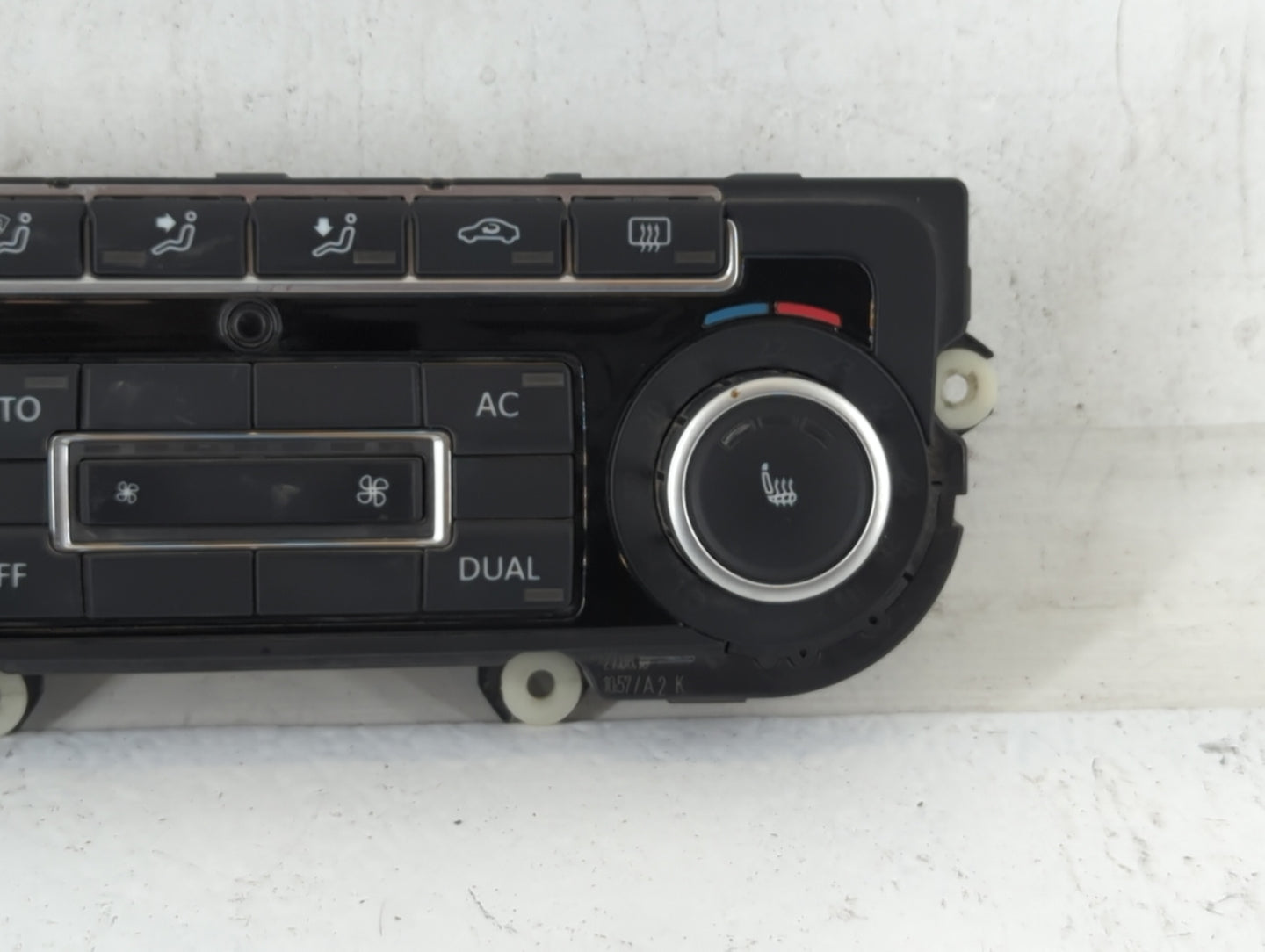 2010-2011 Volkswagen Tiguan Climate Control Module Temperature AC/Heater Replacement P/N:5K0 907 044 CJ 5K0 907 044 EG Fits 