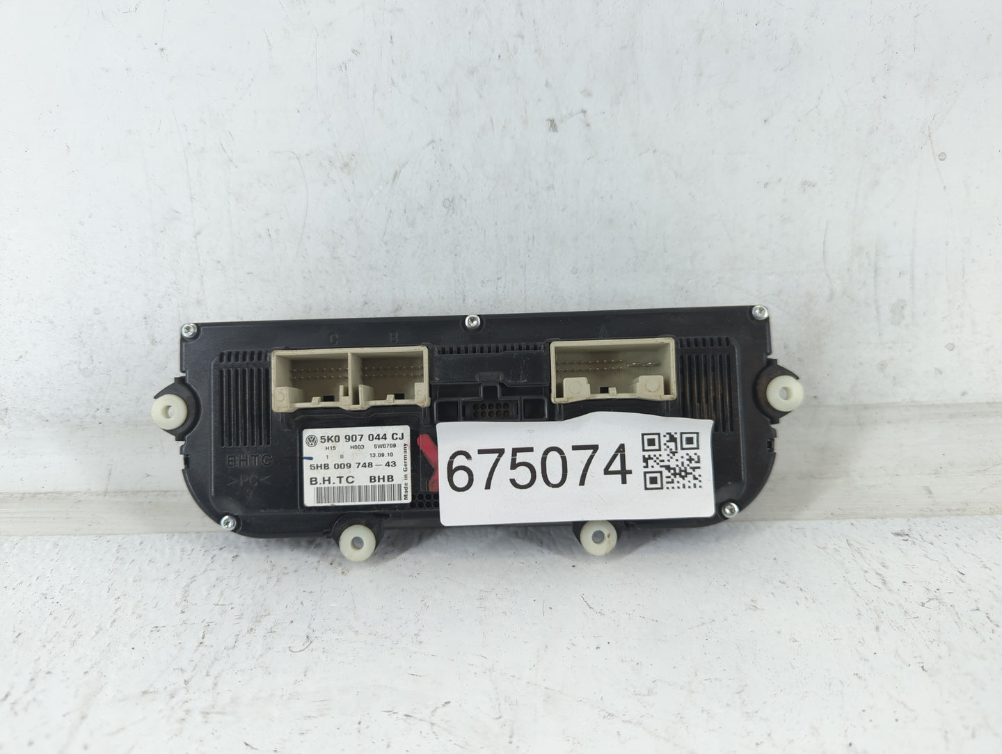 2010-2011 Volkswagen Tiguan Climate Control Module Temperature AC/Heater Replacement P/N:5K0 907 044 CJ 5K0 907 044 EG Fits 