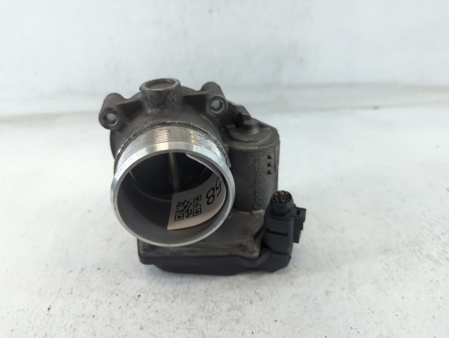 2009-2018 Volkswagen Tiguan Throttle Body P/N:06F 133 062 Q Fits OEM Used Auto Parts - Oemusedautoparts1.com