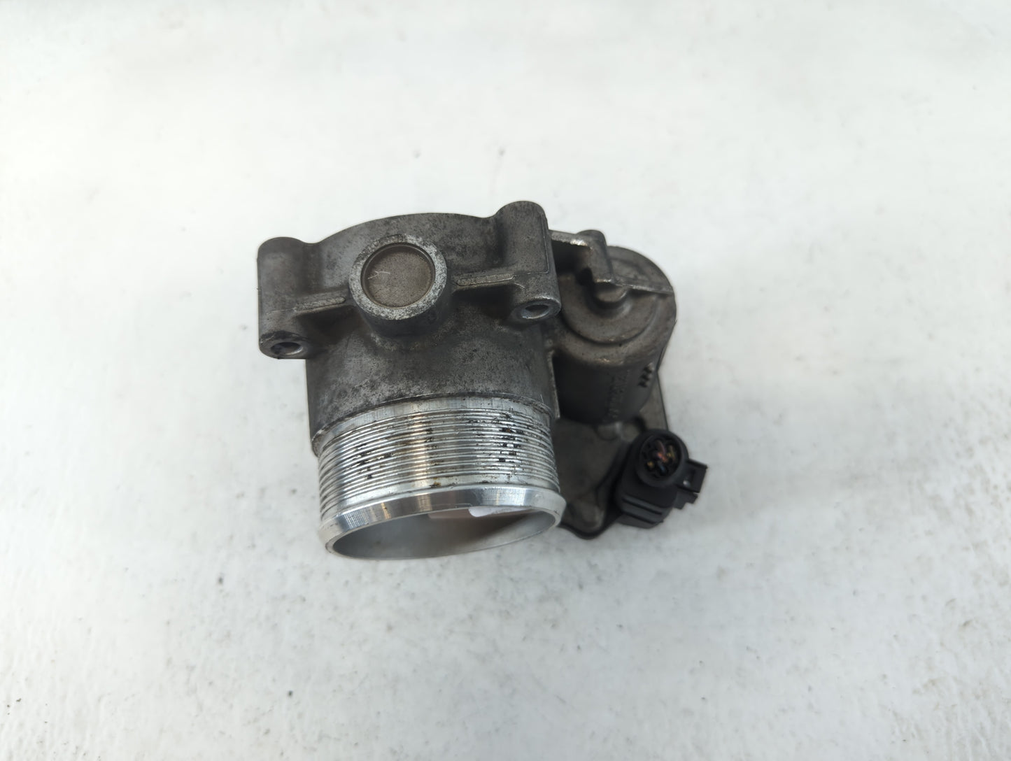 2009-2018 Volkswagen Tiguan Throttle Body P/N:06F 133 062 Q Fits OEM Used Auto Parts - Oemusedautoparts1.com