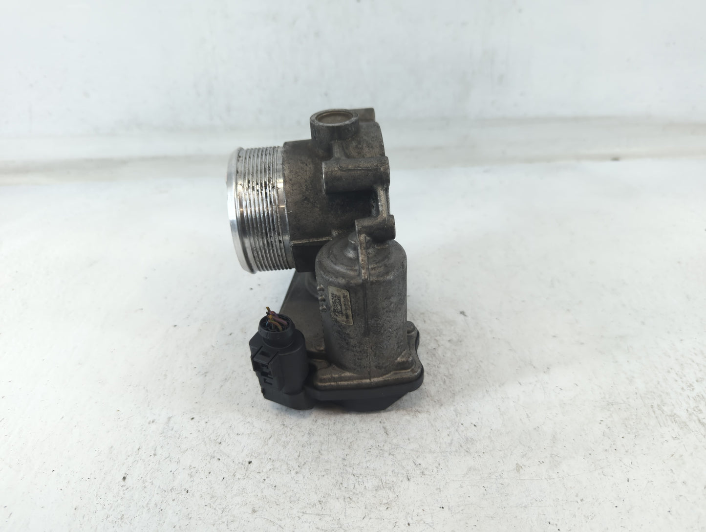 2009-2018 Volkswagen Tiguan Throttle Body P/N:06F 133 062 Q Fits OEM Used Auto Parts - Oemusedautoparts1.com