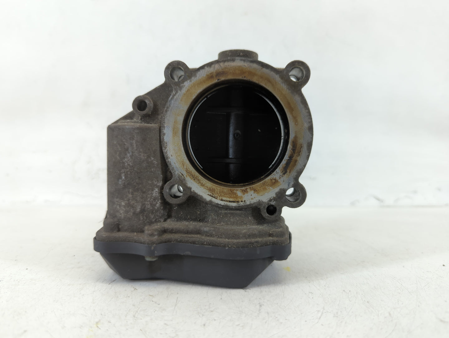 2009-2018 Volkswagen Tiguan Throttle Body P/N:06F 133 062 Q Fits OEM Used Auto Parts - Oemusedautoparts1.com