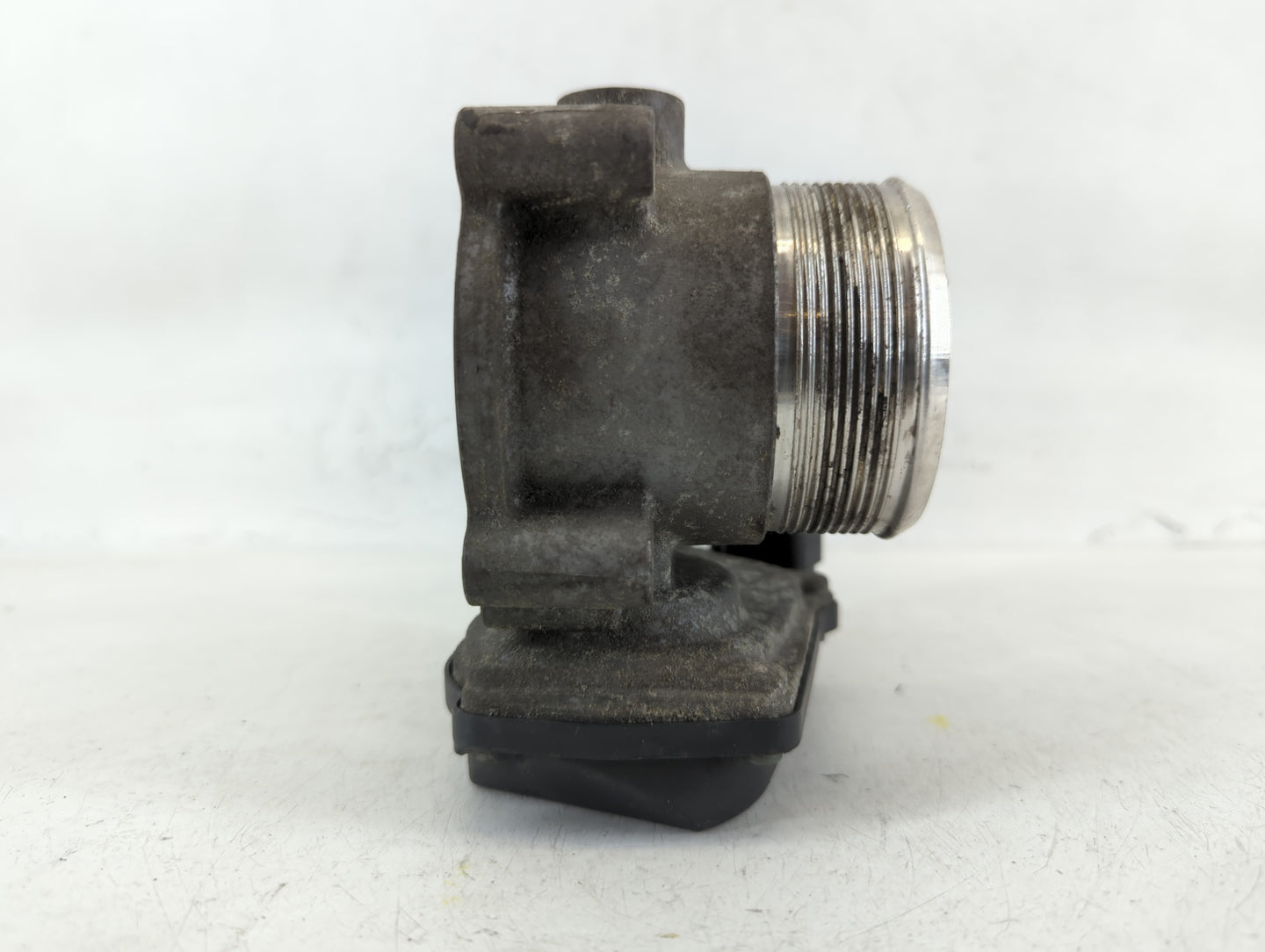 2009-2018 Volkswagen Tiguan Throttle Body P/N:06F 133 062 Q Fits OEM Used Auto Parts - Oemusedautoparts1.com