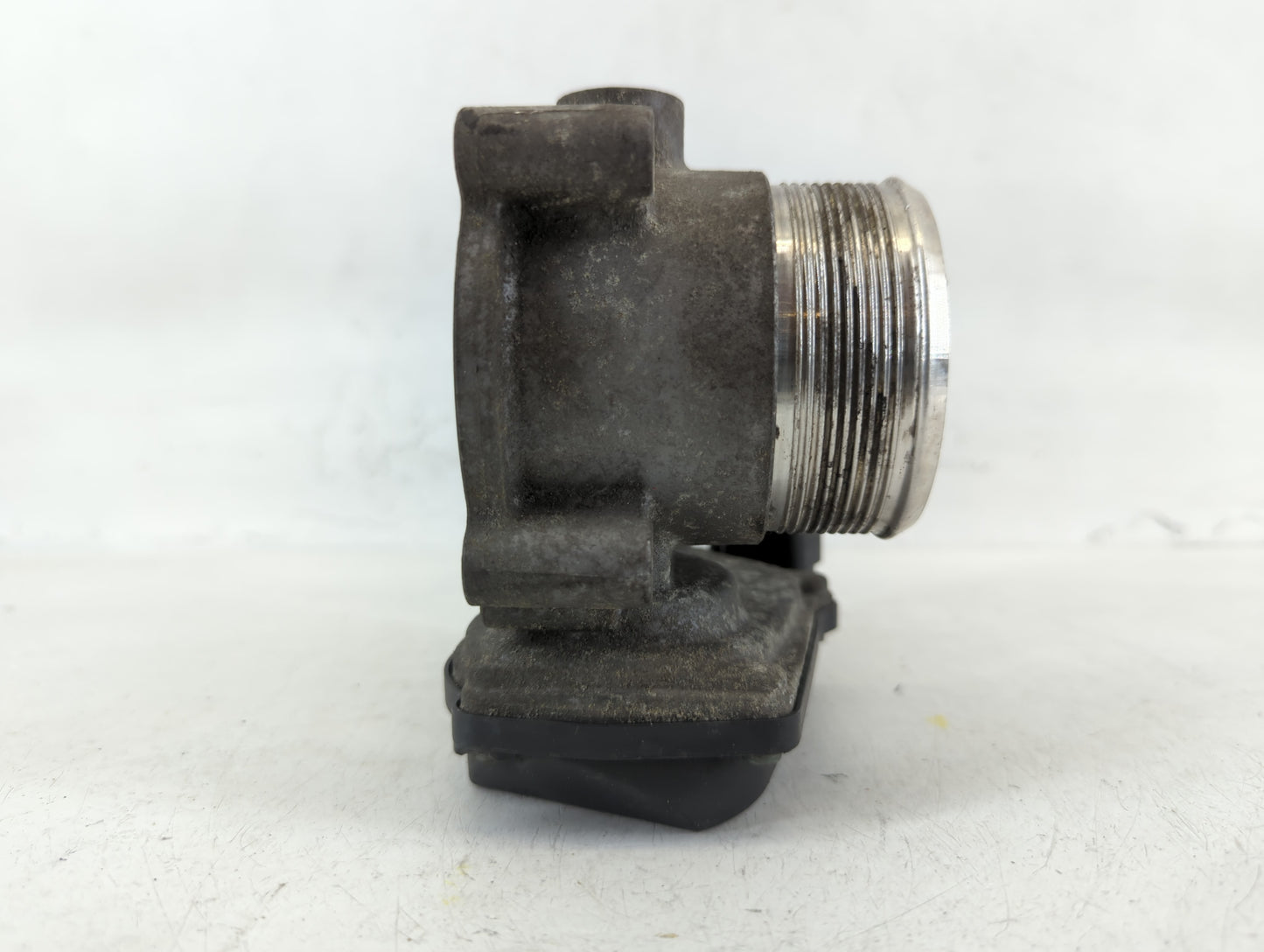 2009-2018 Volkswagen Tiguan Throttle Body P/N:06F 133 062 Q Fits OEM Used Auto Parts - Oemusedautoparts1.com