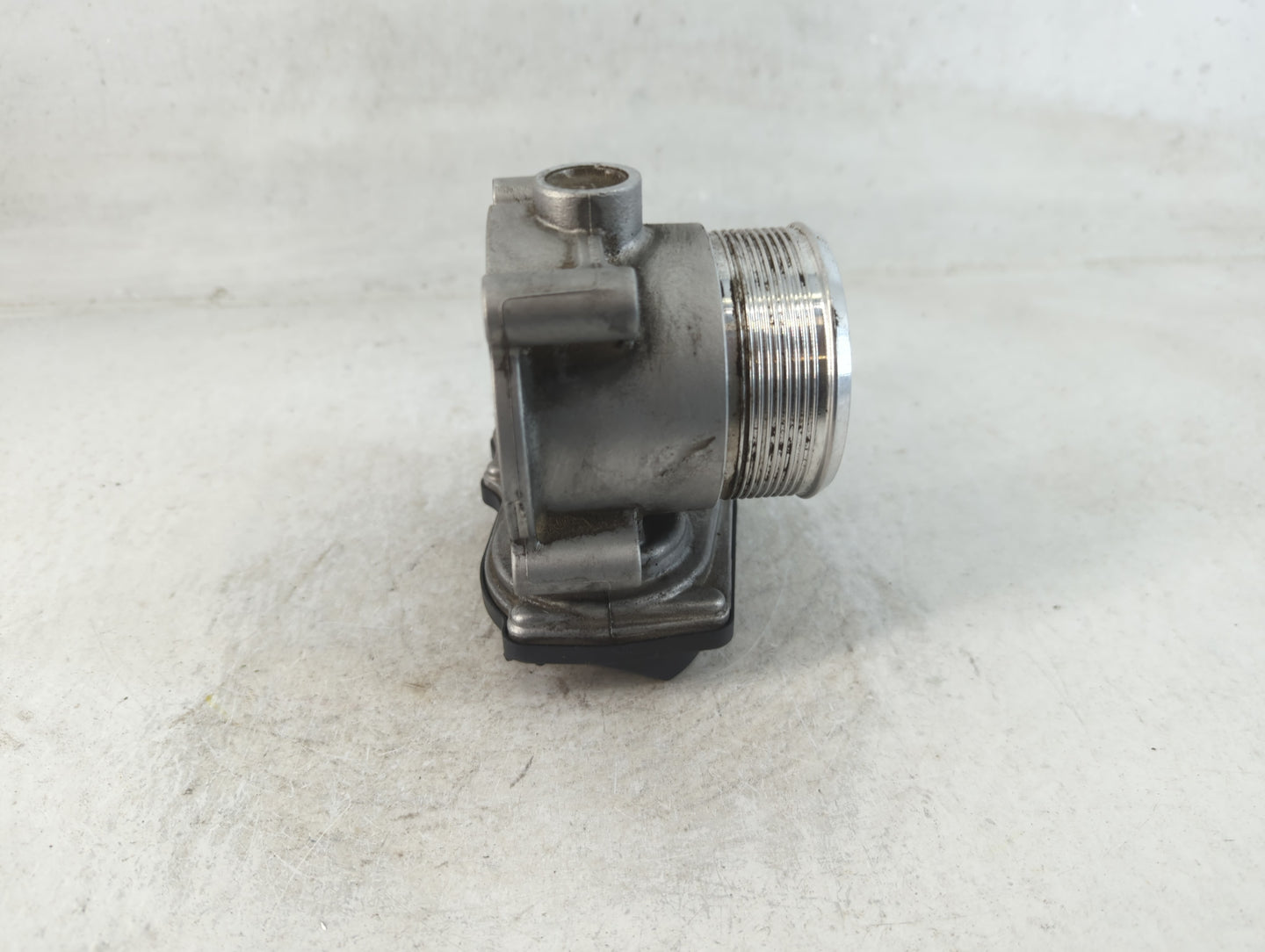 2009-2018 Volkswagen Tiguan Throttle Body P/N:06F 133 062 Q Fits OEM Used Auto Parts - Oemusedautoparts1.com
