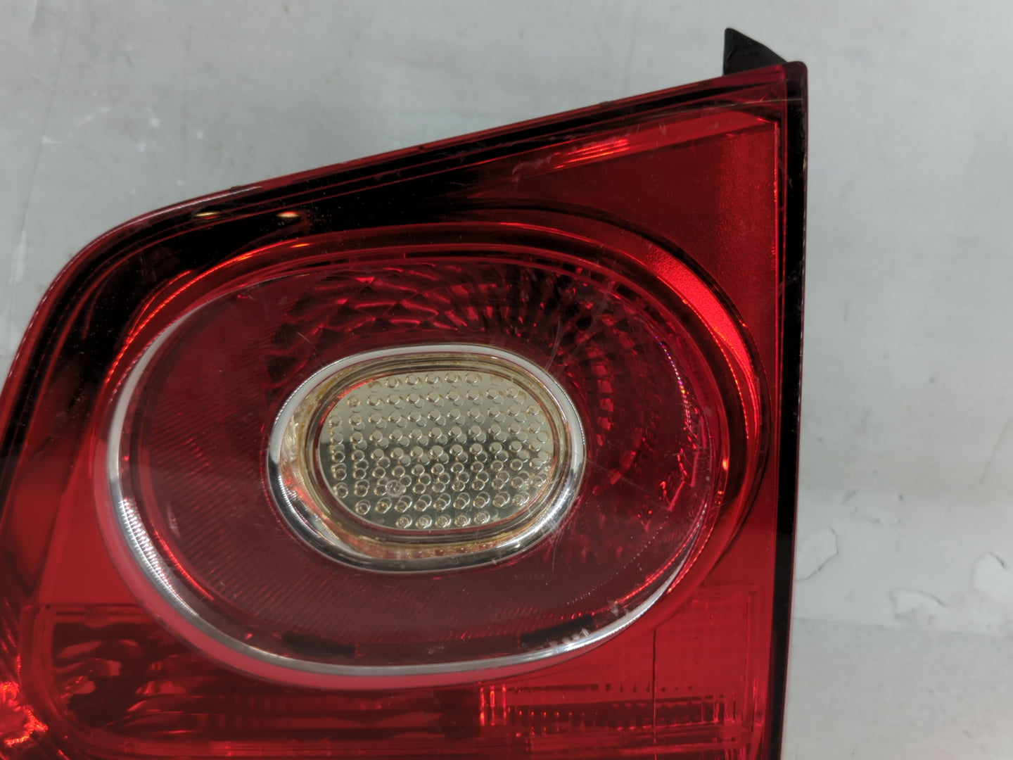 2009-2011 Volkswagen Tiguan Tail Light Assembly Driver Left OEM P/N:5N0 945 264 Fits Fits 2009 2010 2011 OEM Used Auto Parts