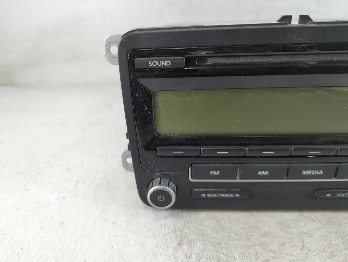 2009-2017 Volkswagen Tiguan Radio AM FM Cd Player Receiver Replacement P/N:5N0 035 164 A Fits OEM Used Auto Parts - Oemuseda