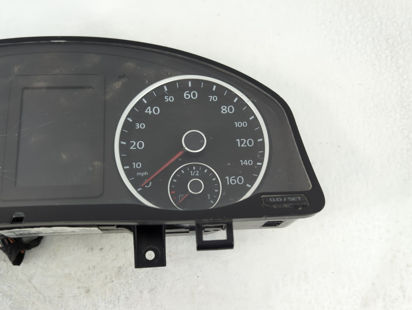 2011 Volkswagen Tiguan Instrument Cluster Speedometer Gauges P/N:5N0920962 Fits OEM Used Auto Parts - Oemusedautoparts1.com