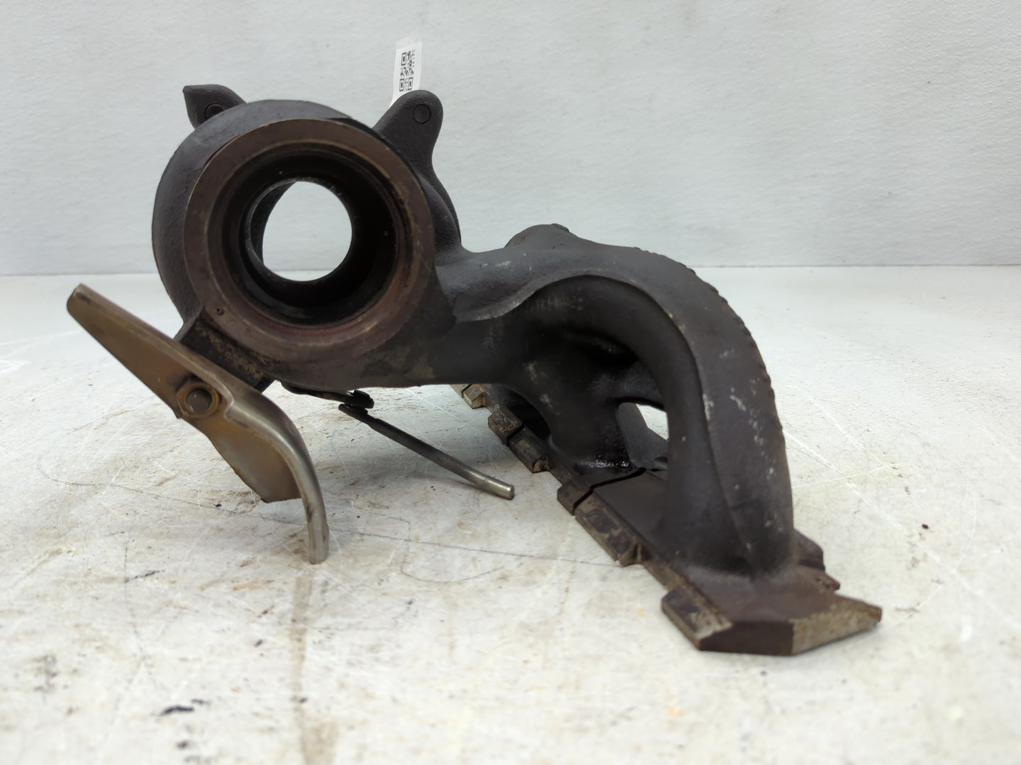 2009 Volkswagen Tiguan Turbocharger Exhaust Manifold With Turbo Charger - Oemusedautoparts1.com