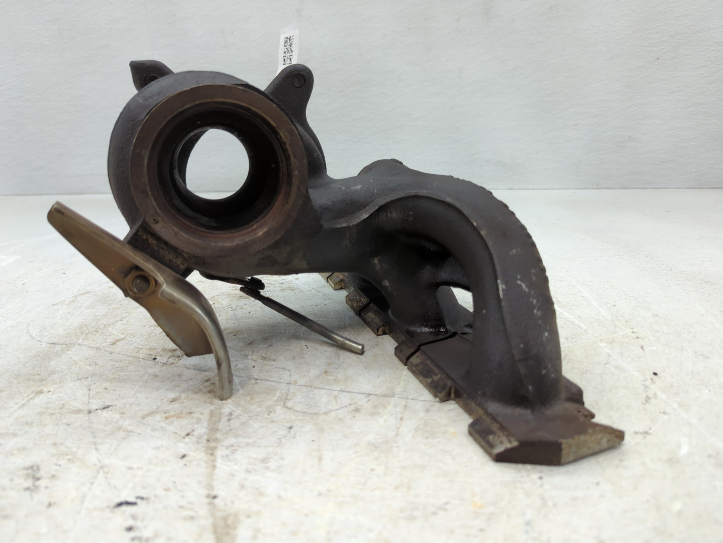 2009 Volkswagen Tiguan Turbocharger Exhaust Manifold With Turbo Charger - Oemusedautoparts1.com