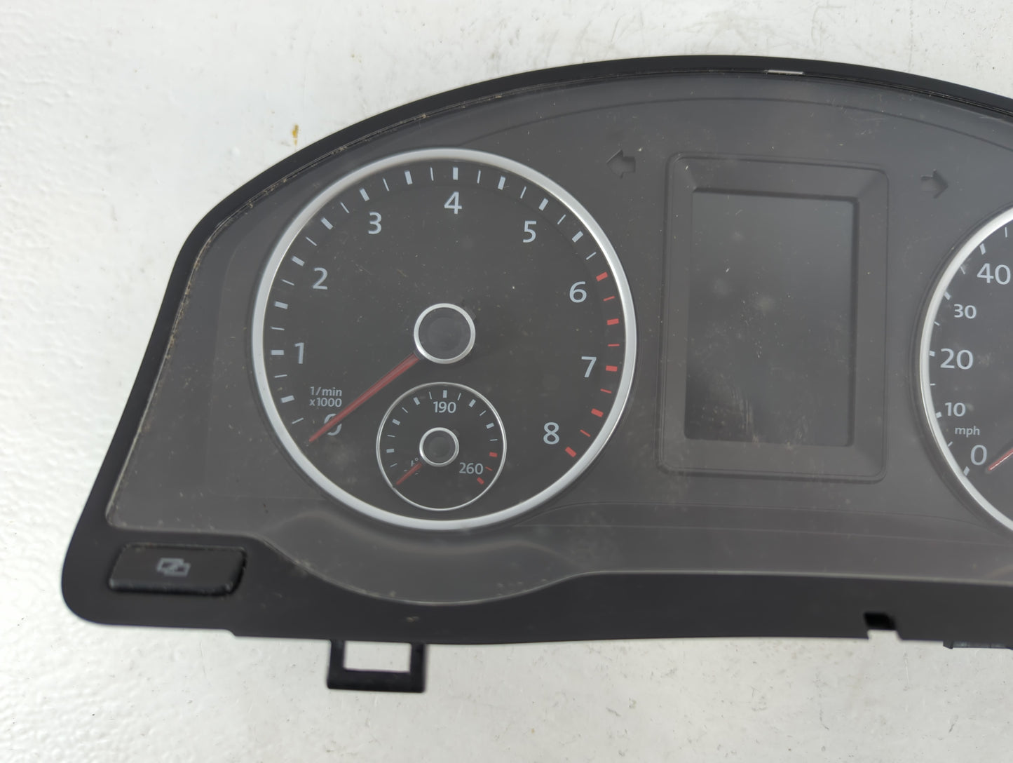 2011 Volkswagen Tiguan Instrument Cluster Speedometer Gauges P/N:5N0920 972B 5N0920972B, 5N0920972BX Fits OEM Used Auto Part