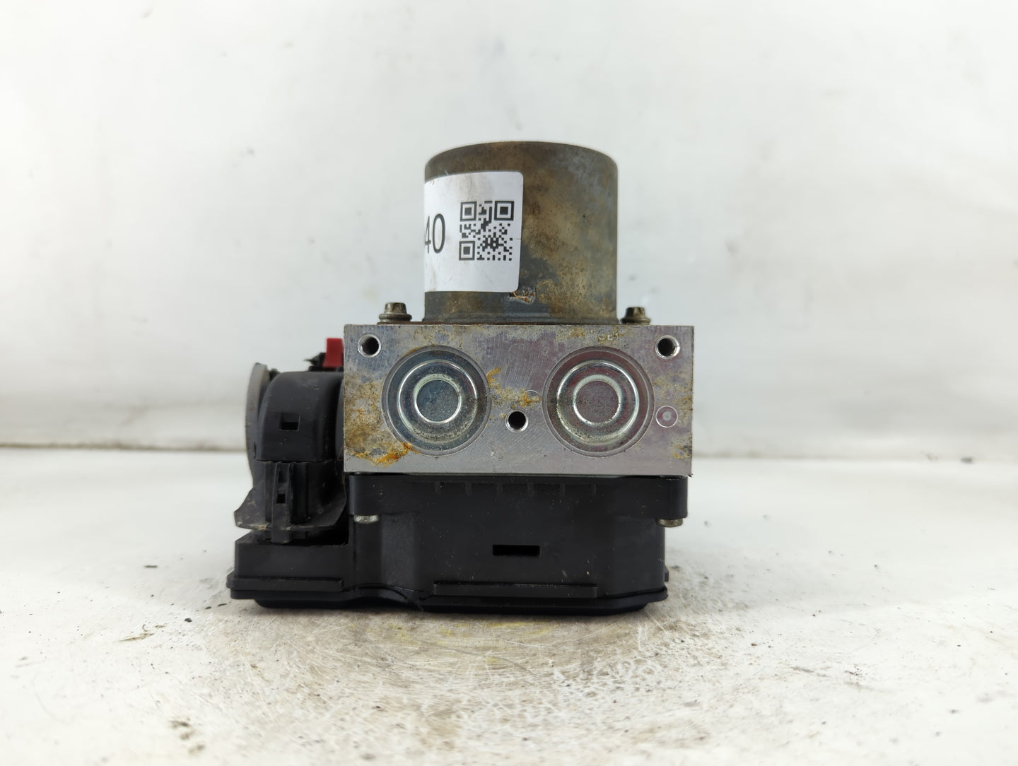 2010-2011 Volkswagen Tiguan ABS Pump Control Module Replacement P/N:5N0 614 109 Q Fits Fits 2010 2011 OEM Used Auto Parts - 