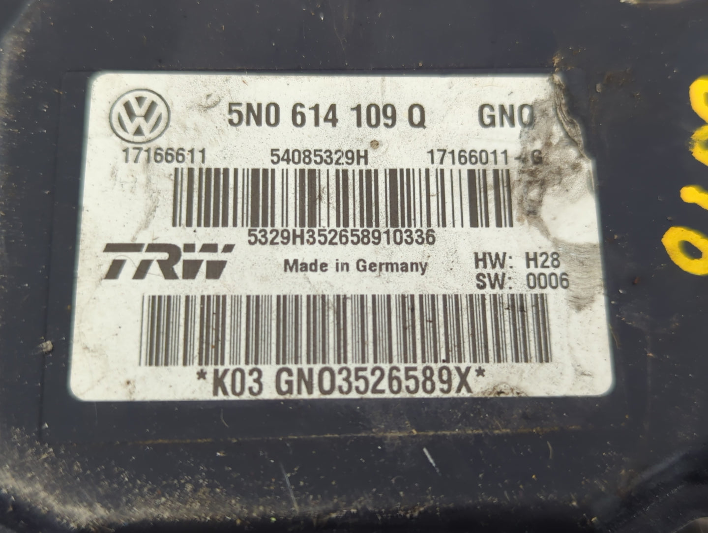 2010-2011 Volkswagen Tiguan ABS Pump Control Module Replacement P/N:5N0 614 109 Q Fits Fits 2010 2011 OEM Used Auto Parts - 
