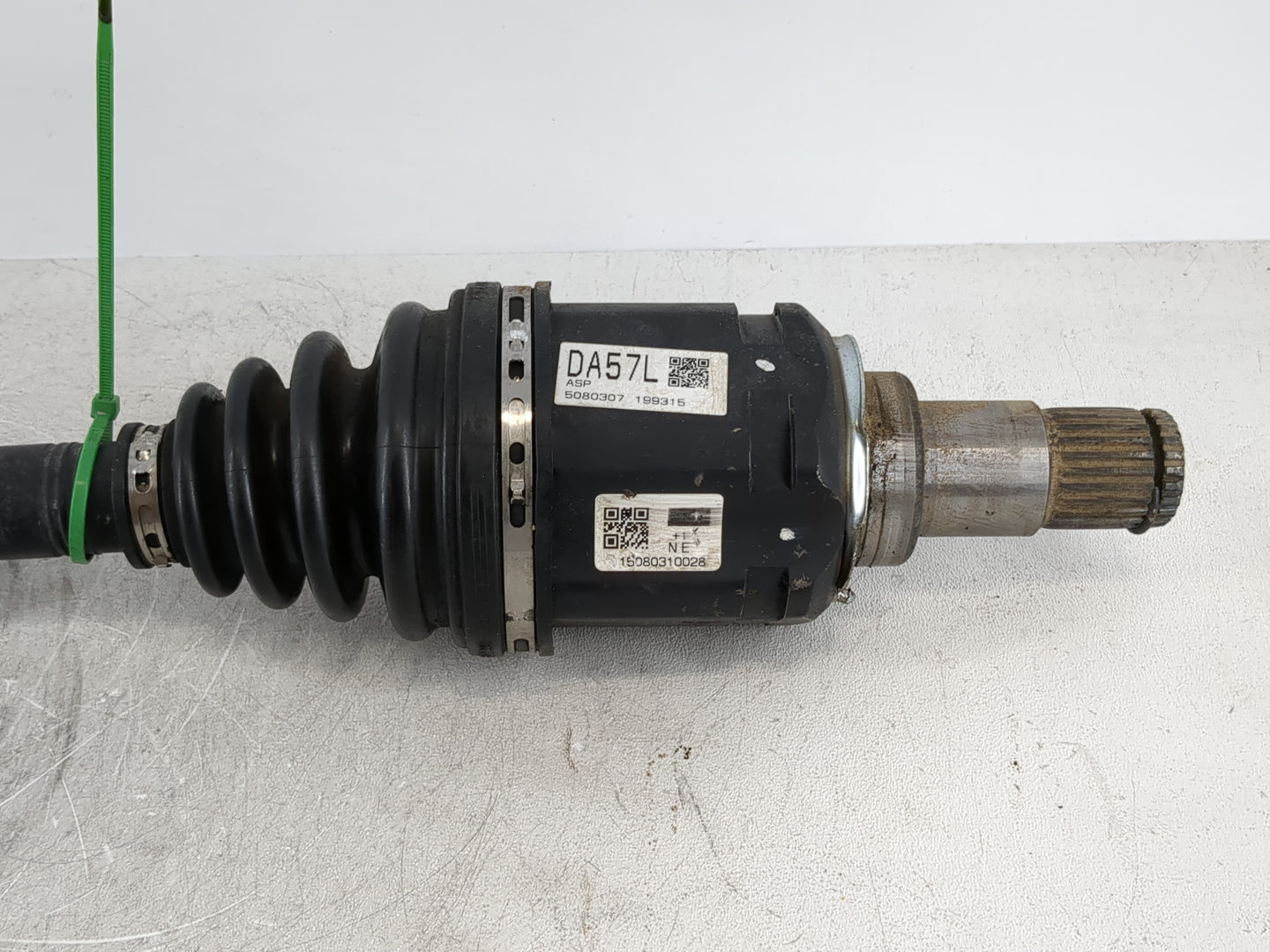 2011-2017 Volkswagen Touareg Axle Shaft Front Driver Cv C/v - Oemusedautoparts1.com